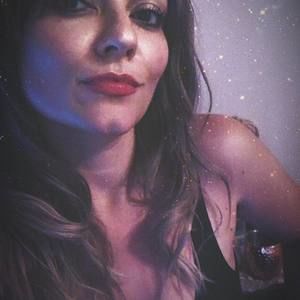 Meet your Posher, Mona